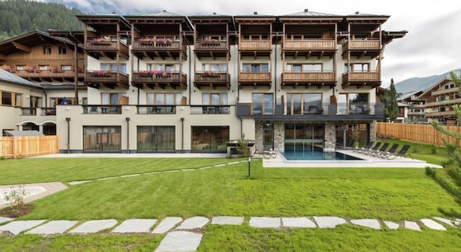 🏔️ 2 ÜN im 4* Hotel Königsleiten Vital-Alpin inkl. HP ab 159€ p.P.