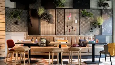 😍🇳🇱 ÜN in Niederlanden im 4* Moxy The Hague Hotel (HC 98%) ab 49,50€ p.P.