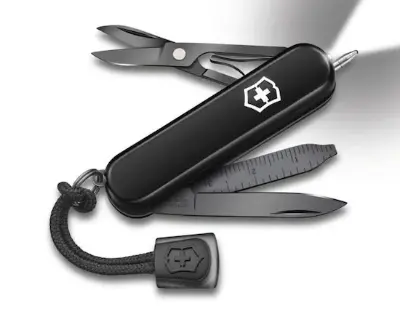 🇨🇭 Victorinox Signature Lite mit Taschenlampe in Onyx Black für 50,97€ (statt 60€)