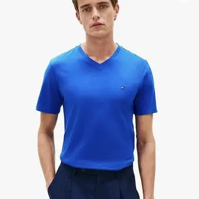 👕 Tommy Hilfiger Essential V-Neck Tee T-Shirt für 18,14€ (statt 24€)