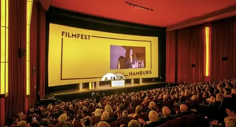 Erinnerung! 🎥Freier Eintritt am 03.10. zum FilmFest in Hamburg – Karten vorab am 19. & 30.9. buchen