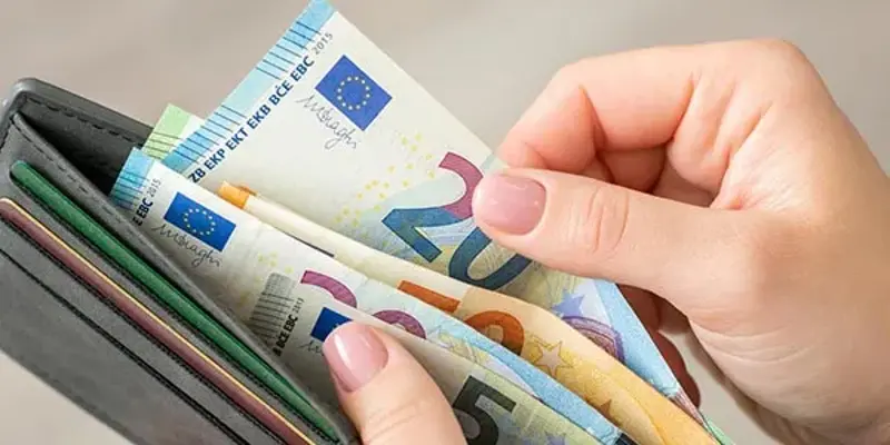 💸 Neue EU-Bargeldregeln: Ab 3.000 Euro müssen sich Käufer künftig ausweisen