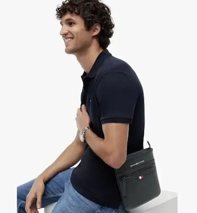 👜 Tommy Hilfiger Herren Essential PU Mini Crossover für 41,34€ (statt 54€)