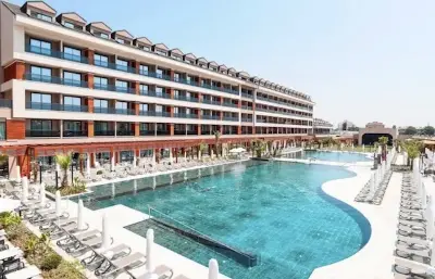 😮 Frühbucher 🇹🇷 Side: 7 ÜN im 5* Hotel mit All incl. + Flug ab 590€ p.P.