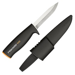 Fiskars Universalmesser K40 mit Köcher zum sicheren Verstauen für 9,99€ (Vergleich: 14,93€)