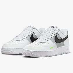 Herren Sneaker Nike Air Force 1 ’07 (FQ2204-100) für 90,97€ (Vergleich: 119,99€)