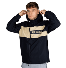 New Balance Jacke Sport Seasonal für 27,99€ (Vergleich: 39,90€)