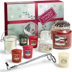 11-teiliges Yankee Candle Geschenkset mit Duftkerzen, Votivkerzenhalter, Dochttrimmer und Illuma-Lid-Kerzenaufsatz für 39,99€ (Vergleich: 59,99€)