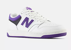 New Balance 480 Herren Sneaker white/purple (Restgrößen) für 42,50€ (Vergleich: 63,98€)