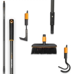 4-teiliges Fiskars QuikFit Stecksystem Set mit Fugenkratzer, Stiel, Kultivator, Allzweckbesen für 34,99€ (VG: 99€)