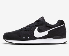 Nike Venture Runner Herrenschuh für 48,99€