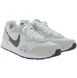 Herren Sneaker Nike Venture Runner Low Top Retro für 39,99€ (Vergleich: ab 69,89€)