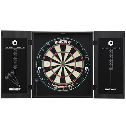 Unicorn Home Darts Centre Maestro mit sechs Pfeilen für 55,94€ (Vergleich: 79,90€)