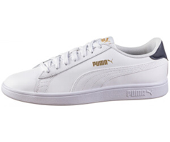 PUMA Herren Smash v2 L Sneaker in weiß mit goldenem Puma Logo für 27,99€