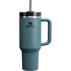 STANLEY Quencher H2.0 Flowstate (1,2L Thermobecher, Blue Spruce) für 30,00€ (Vergleich: 36,85€)