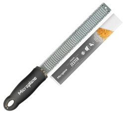 Microplane Zester Küchenreibe in Schwarz für 12,74€ (Vergleich: 23,84€)