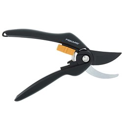 Fiskars SingleStep Bypass-Gartenschere P26 (20 cm) für 9,49€ (statt 15,94€)